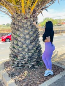 614794089: Chica busca chico en Valencia