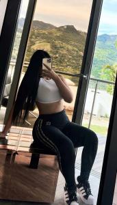 607556101: Chica busca chico en León