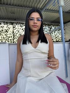 613558217: Chica busca chico en Sevilla