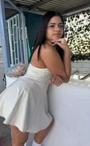 613558217: Chica busca chico en Sevilla