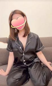 697819499: Chica busca chico en Barcelona