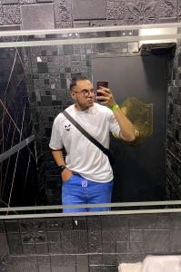 697732397: Chico busca chica en Madrid