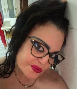 644535688: Chica busca chico en Sevilla
