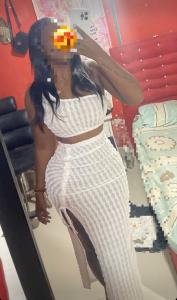 661633261: Chica busca chico en Gerona
