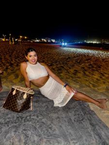 663462297: Chica busca chico en Cádiz