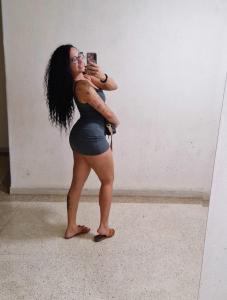 613845000: Chica busca chico en Pontevedra