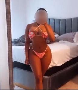 632272560: Chica busca chico en La Coruña