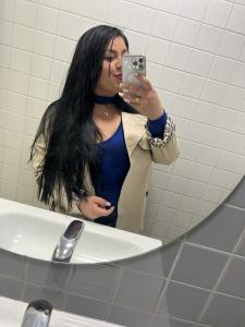611242327: Chica busca chico en La Coruña