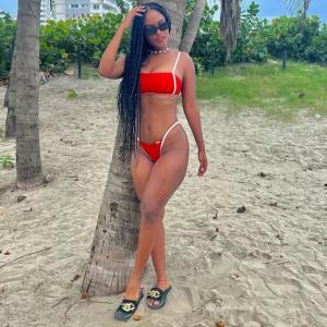 672485363: Chica busca chico en Cantabria