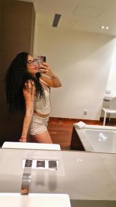 613845000: Chica busca chico en Pontevedra