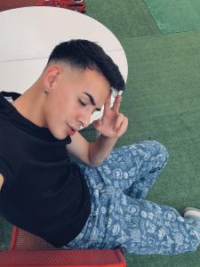 604981520: Chico busca chica en Murcia