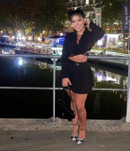 663462297: Chica busca chico en Cádiz