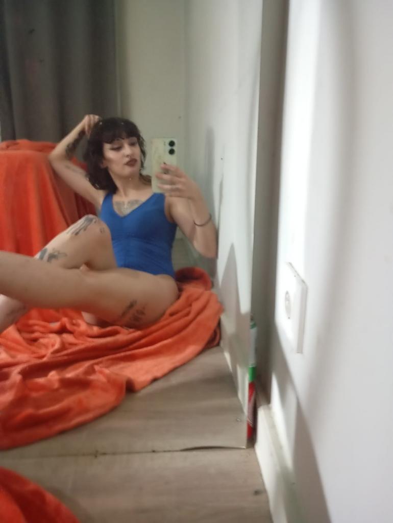 Chica busca chico en Barcelona: 