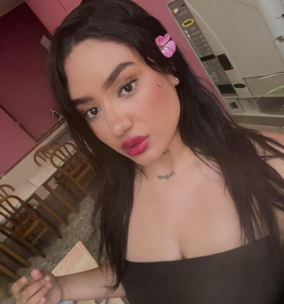 Chica busca chico en Almería: 