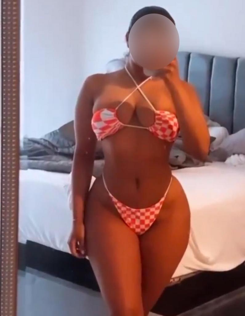 Chica busca chico en La Coruña: 