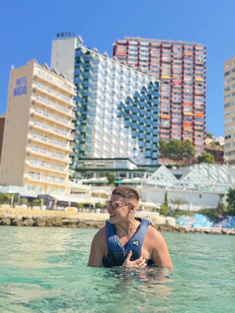 Chico busca chica en Valencia: 