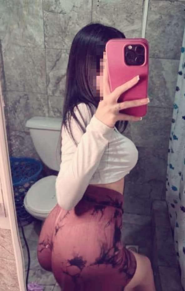 631292983: Chica busca chico en Cádiz