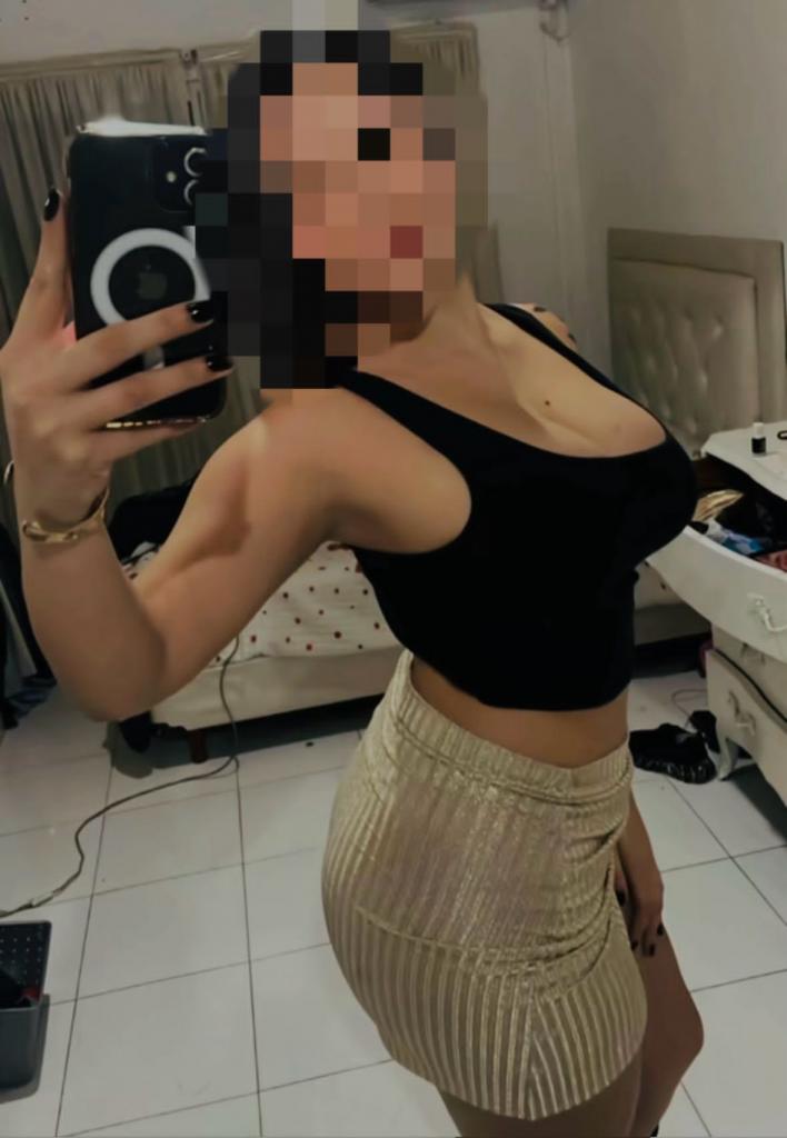 Chica busca chico en La Coruña: 