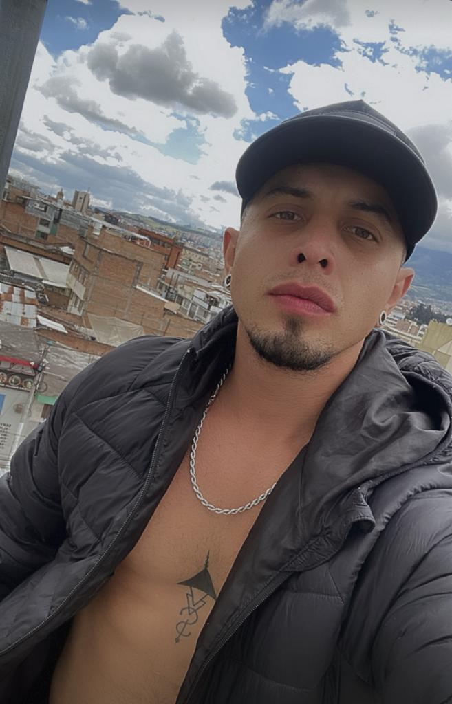 617713826: Chico busca chica en Madrid