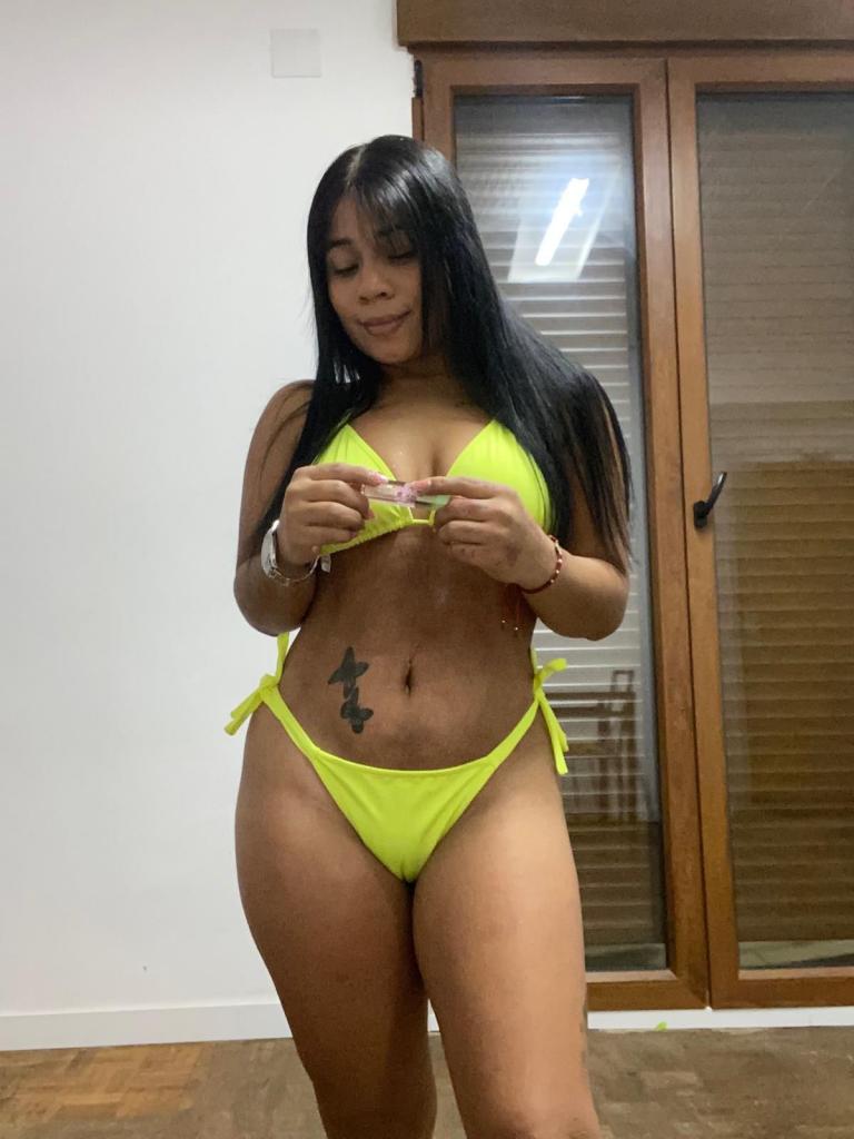 Chica busca chico en Almería: 