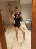 667994846: Chica busca chico en Barcelona