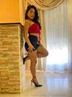 664874220: Chica busca chico en Madrid