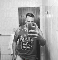 697732397: Chico busca chica en Madrid