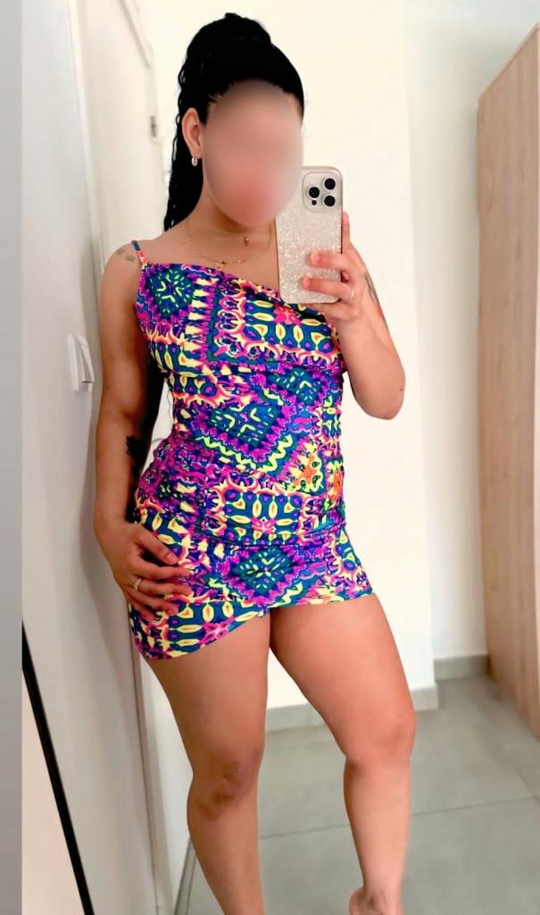 Chica busca chico en Almería: 