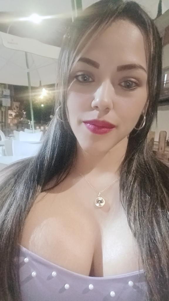 642880595: Chica busca chico en Barcelona
