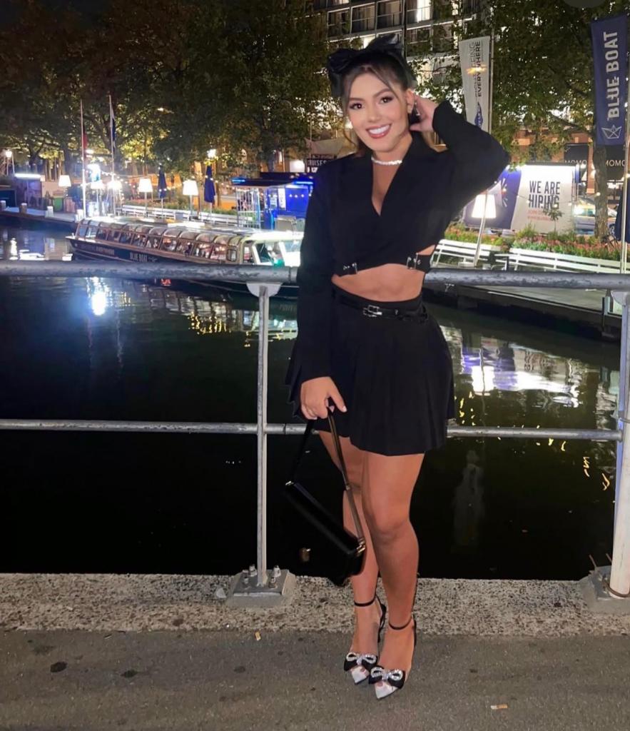 663462297: Chica busca chico en Cádiz