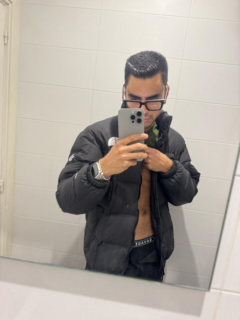 641738422: Chico busca chica en La Coruña