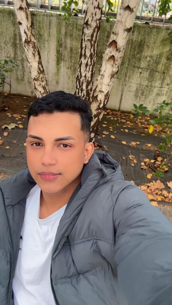 Chico busca chica en Asturias: 