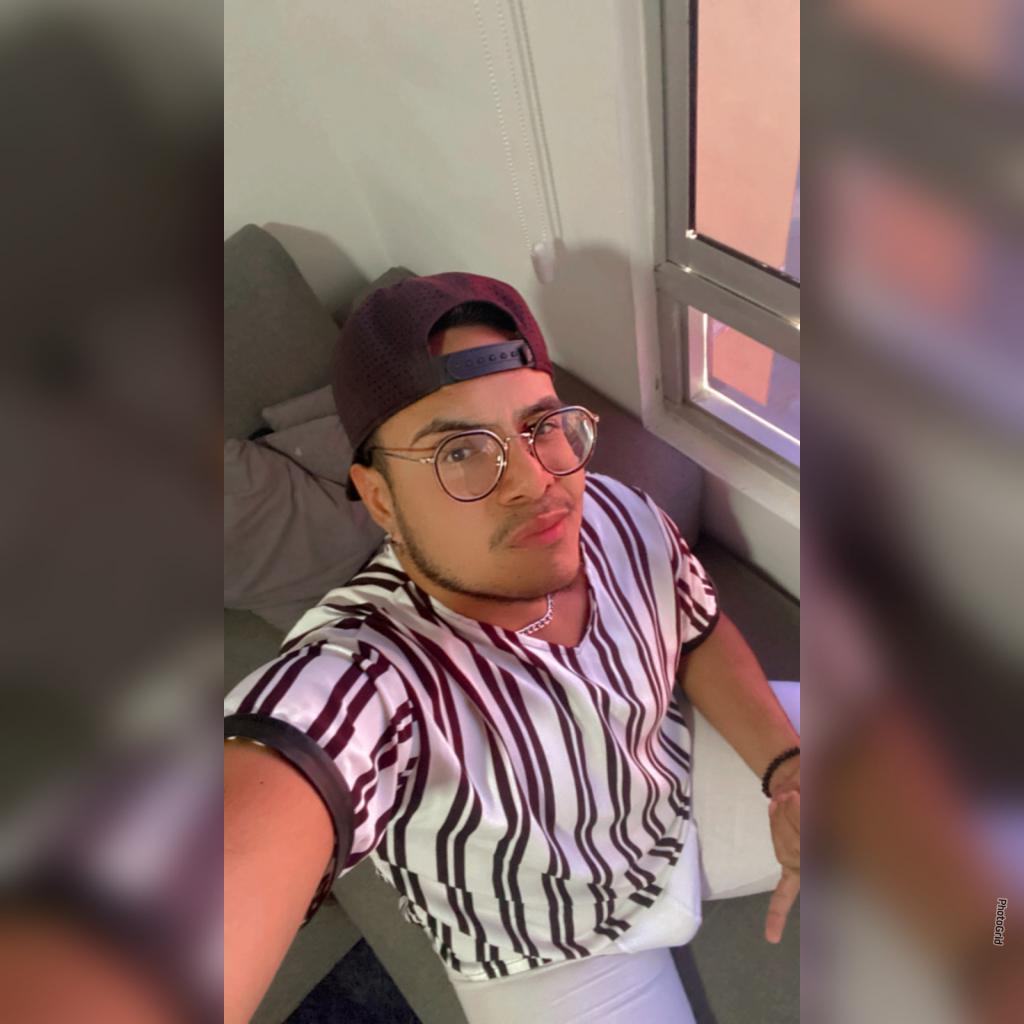 697732397: Chico busca chica en Madrid