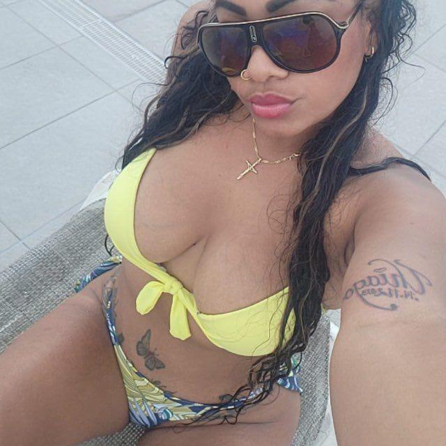 Chica busca chico en Ibiza: Chica busca chico
