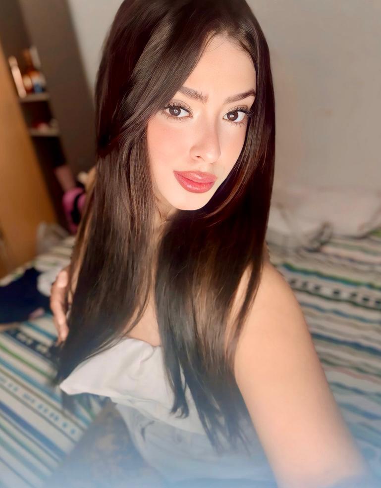 Chica busca chico en Ibiza: 