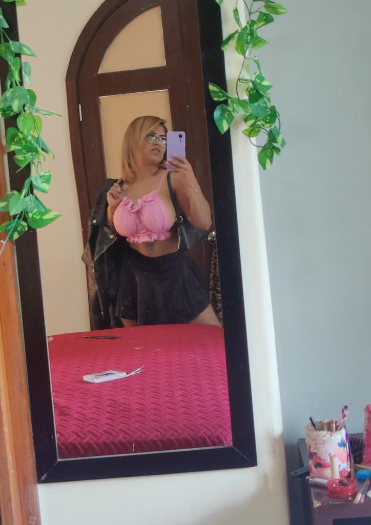Chica busca chico en Barcelona: 