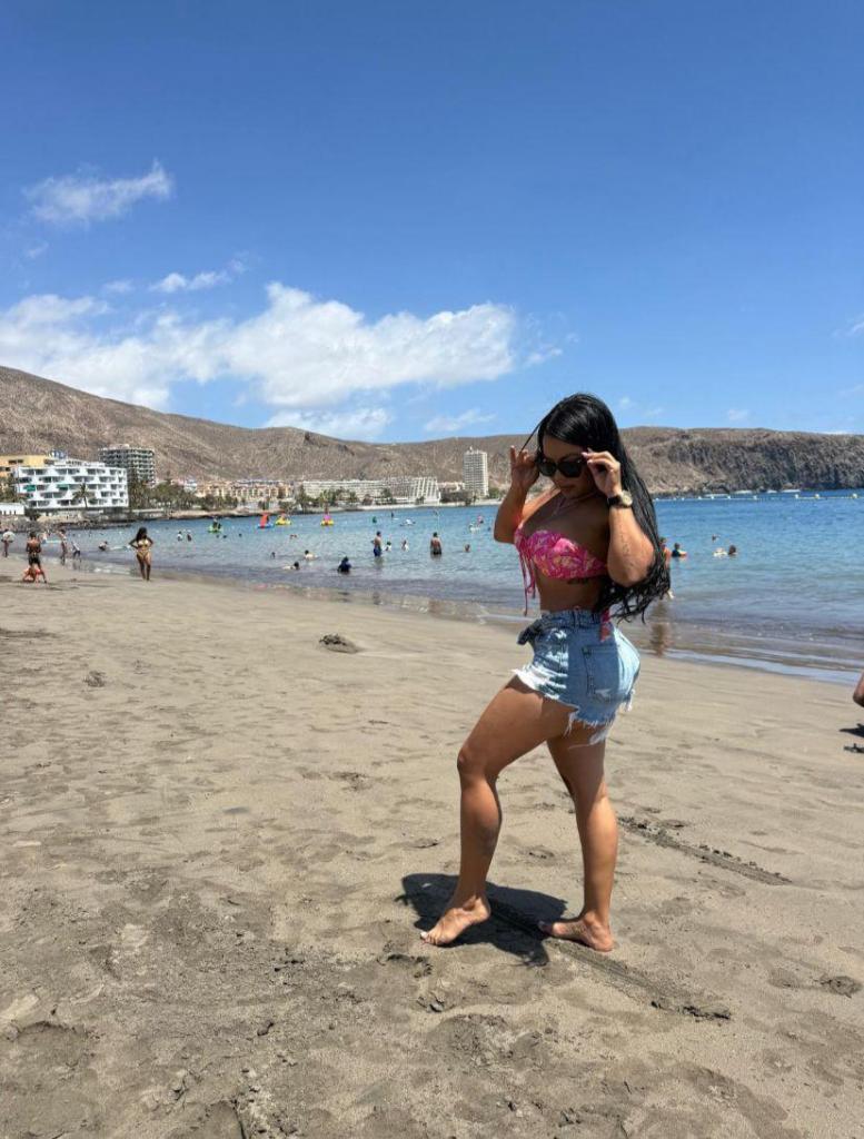 Chica busca chico en Tenerife: 