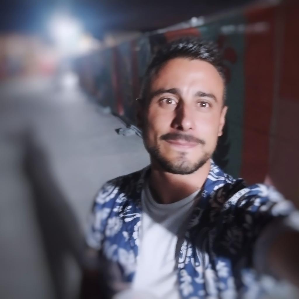Chico busca chica en Alicante: 