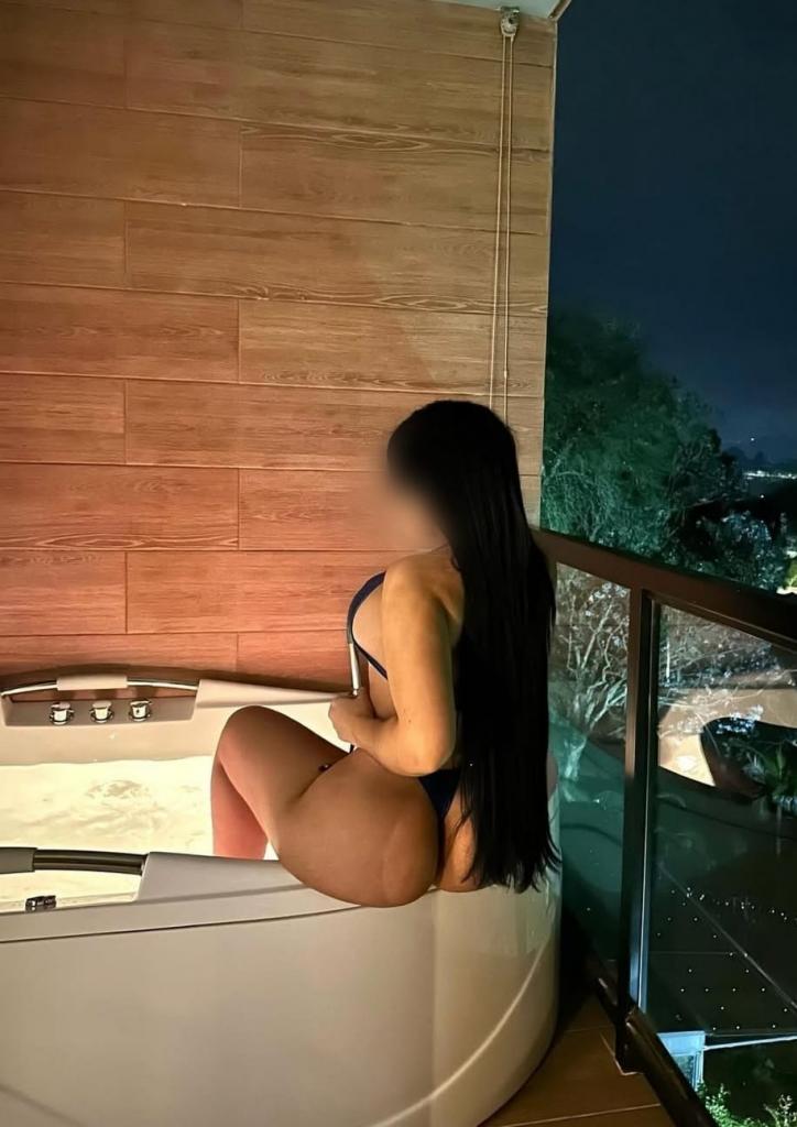 Chica busca chico en Sevilla: 