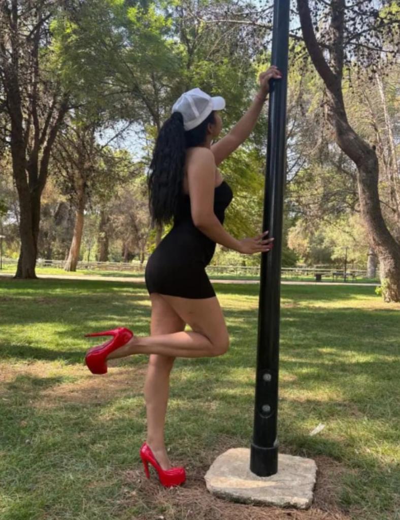 Chica busca chico en La Coruña: 