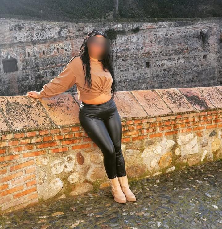 Chica busca chico en Melilla: 