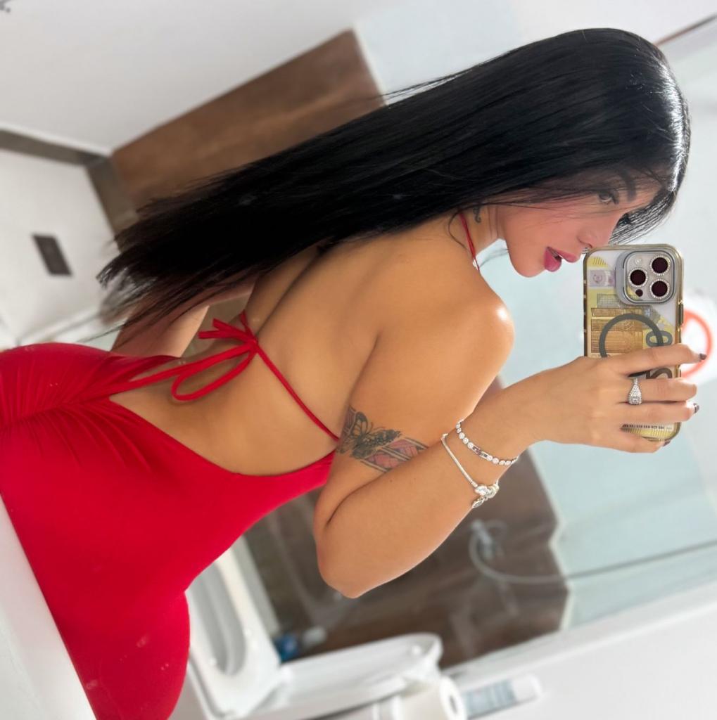 Chica busca chico en Almería: 