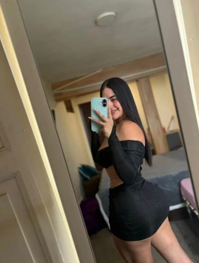 Chica busca chico en Granada: 