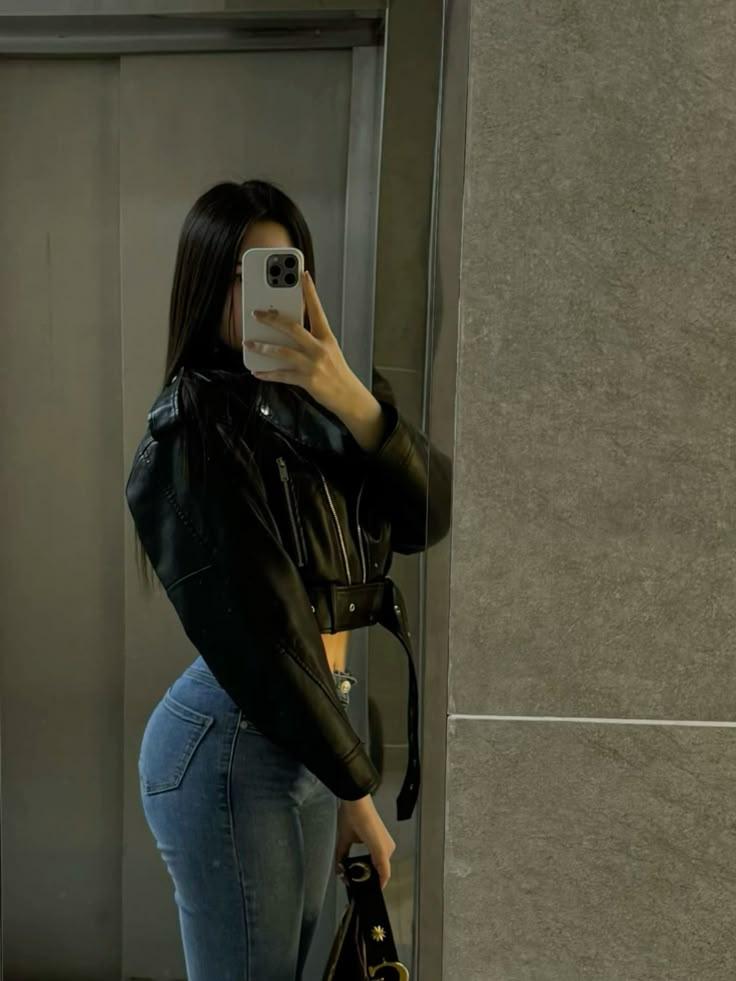 Chica busca chico en Sevilla: 
