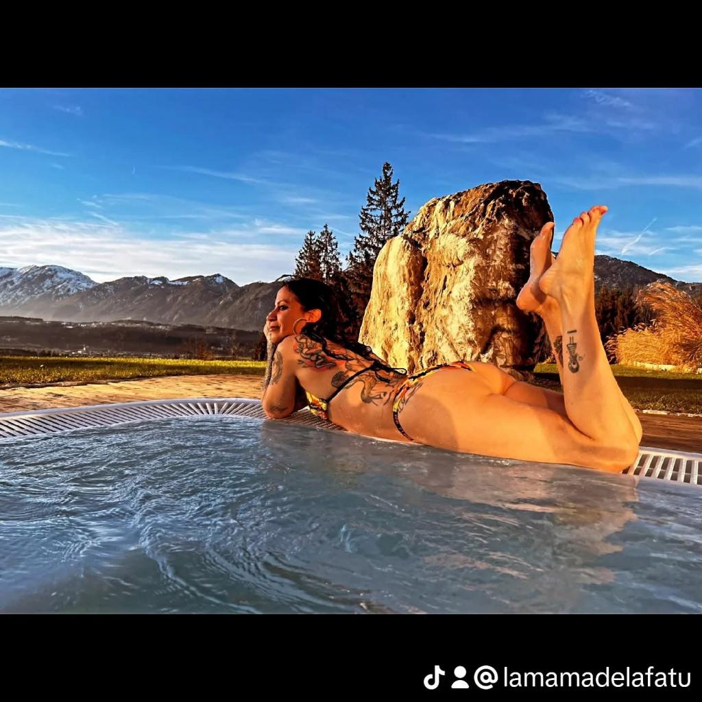 Chica busca chico en Almería: 