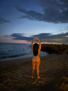 643299545: Chica busca chico en Almería