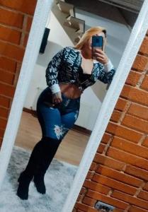 603966325: Chica busca chico en La Coruña