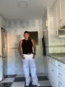 667284258: Chico busca chica en Alicante