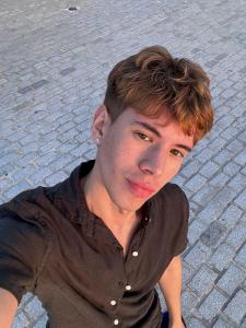 604173887: Chico busca chica en Cádiz