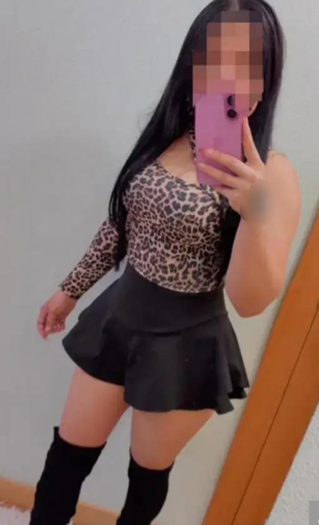 Chica busca chico en Almería: 